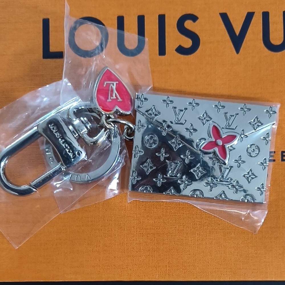 Elegant Gold and Red Key Holder or Bag Charm